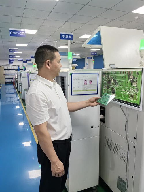 新经济再出发 打工人的松弛，藏在AI办公软件与外包服务中